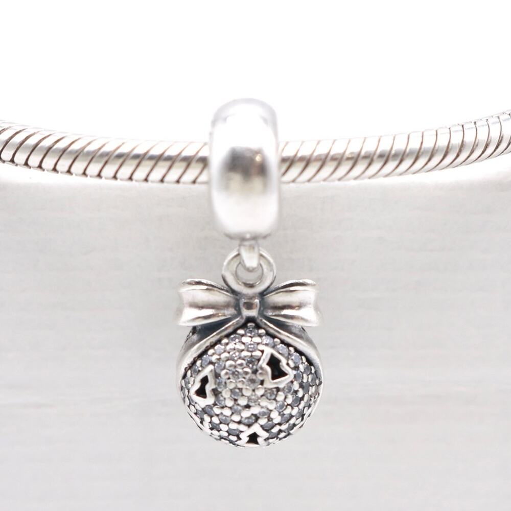 RARE Authentic PANDORA 2014 Limited Edition Christmas Ornament Dangle